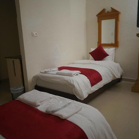 Petra Home Hotel Wadi Musa Ngoại thất bức ảnh