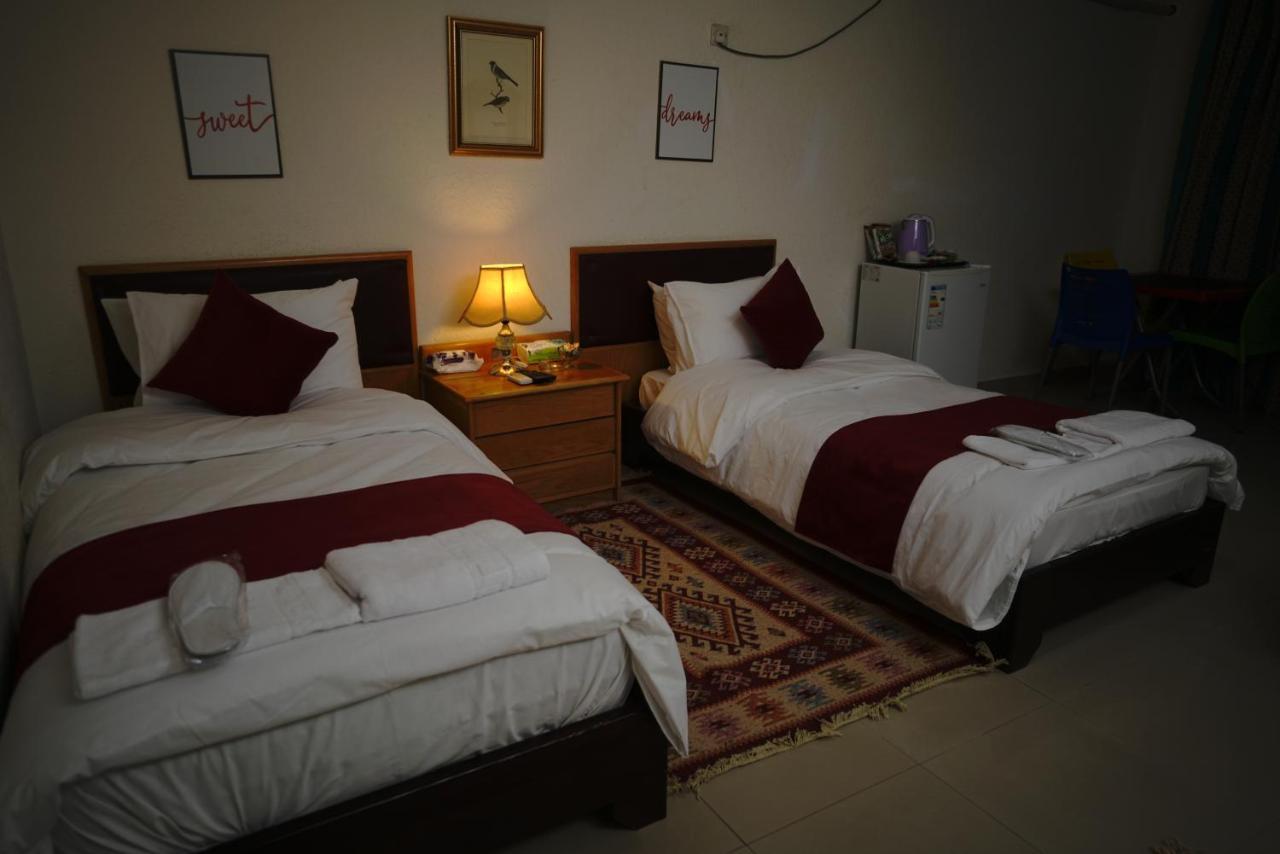 Petra Home Hotel Wadi Musa Ngoại thất bức ảnh